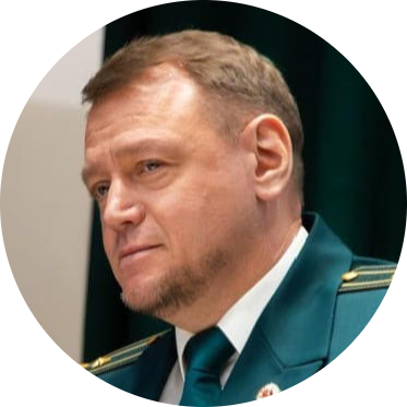 Руслан Николаев