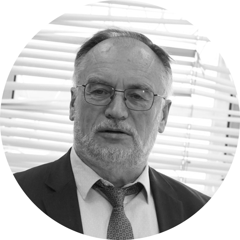 Михаил Калмыков